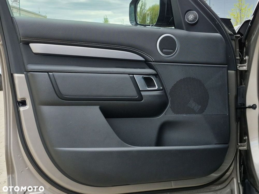 Land Rover Discovery 3.0 D250 mHEV Dynamic SE - 19