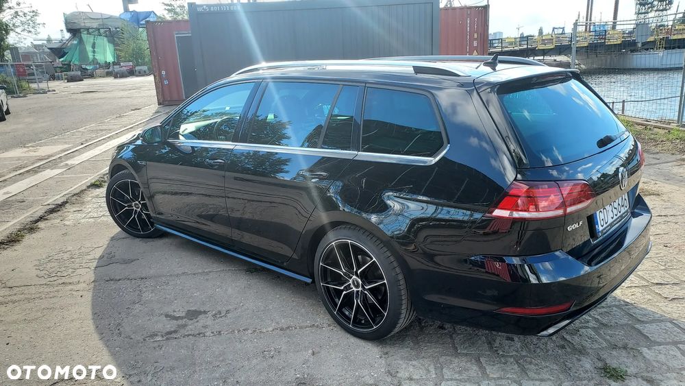 Volkswagen Golf - 6