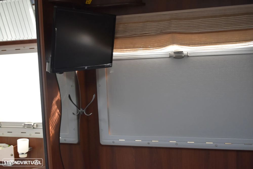 McLouis Nevis 872 - 20