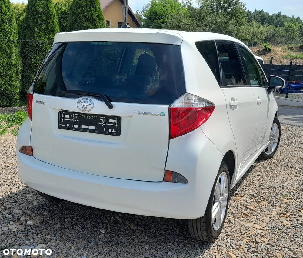 Toyota Verso S 1.4 D-4D Comfort - 24