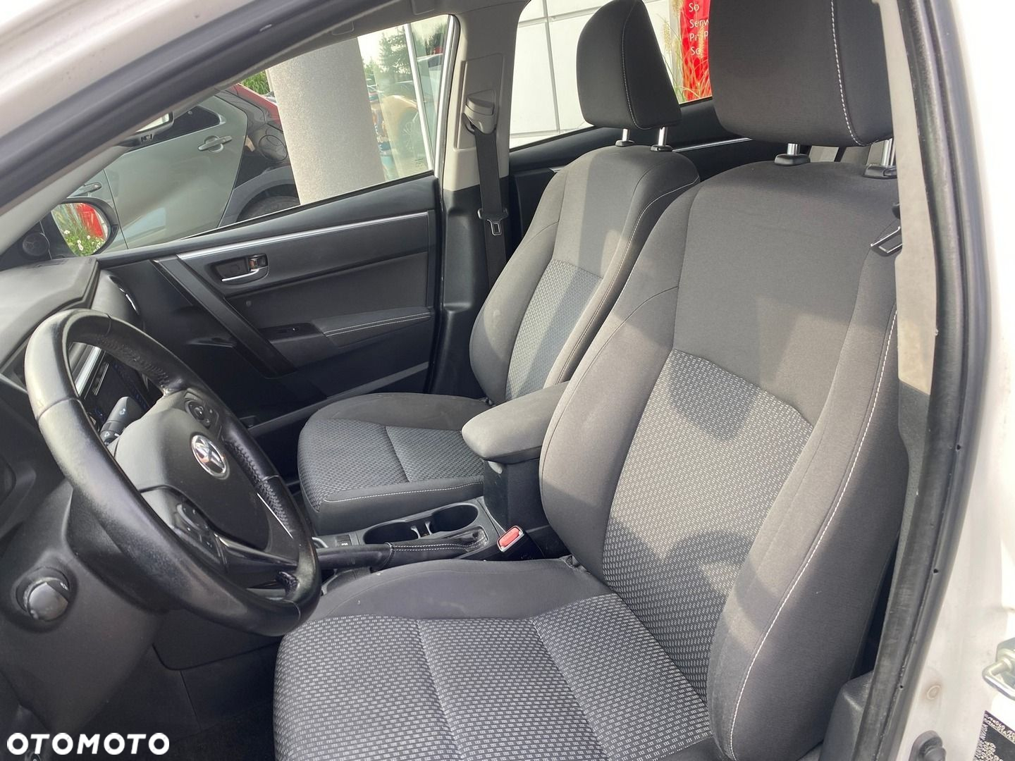 Toyota Corolla - 15