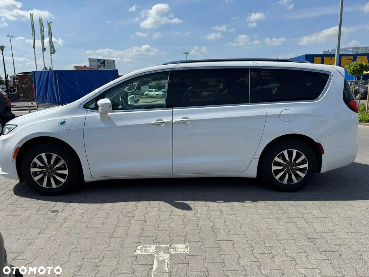 Chrysler Pacifica - 22