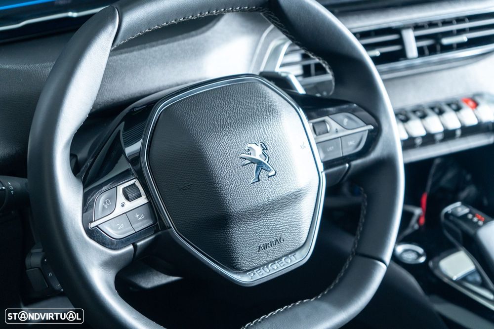 Peugeot 3008 1.2 PureTech Allure EAT8 - 17