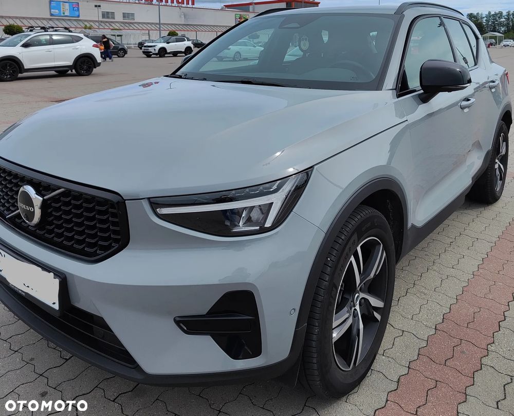 Volvo XC 40 B3 Plus Dark - 22