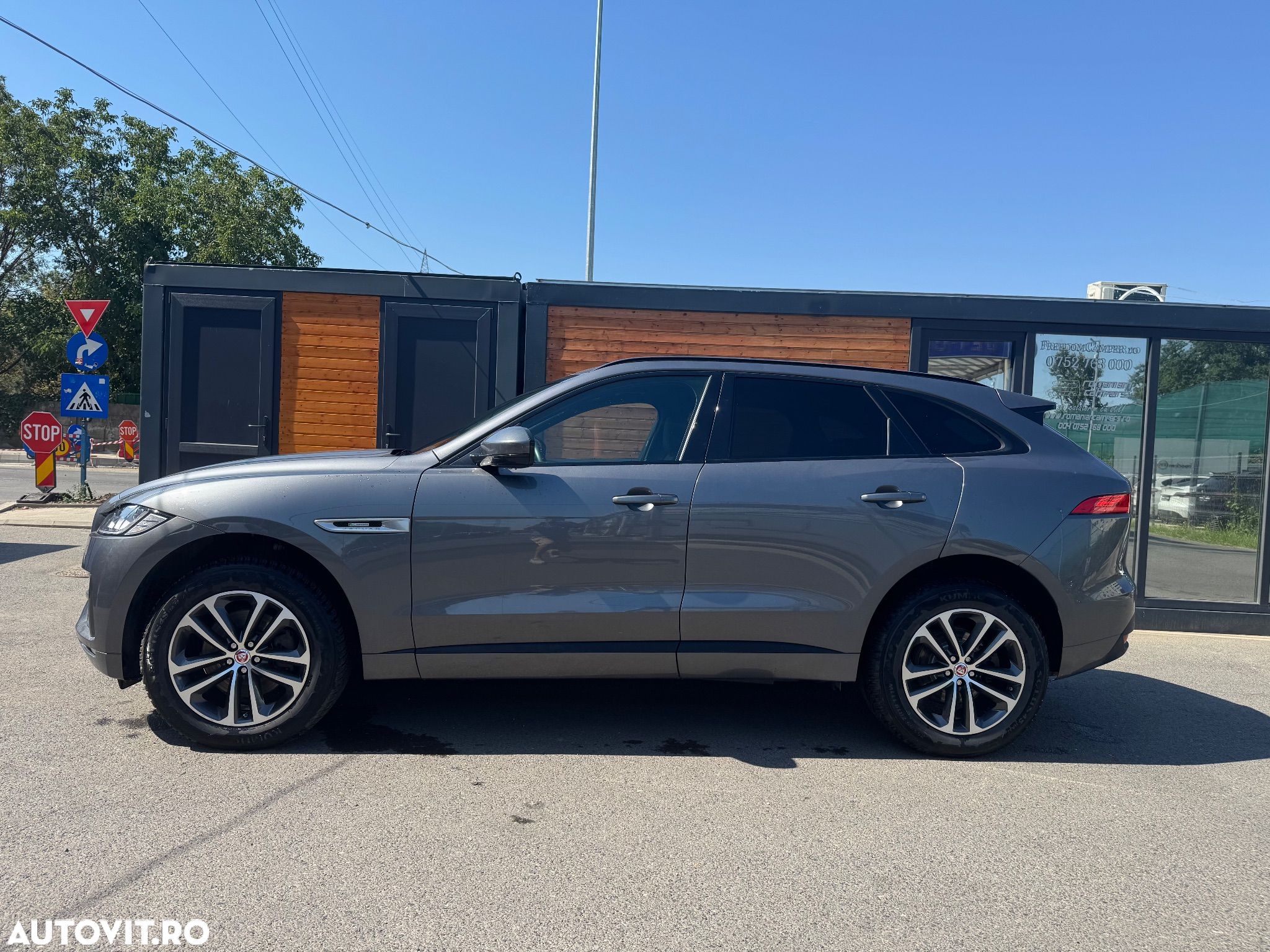 Jaguar F-Pace - 1