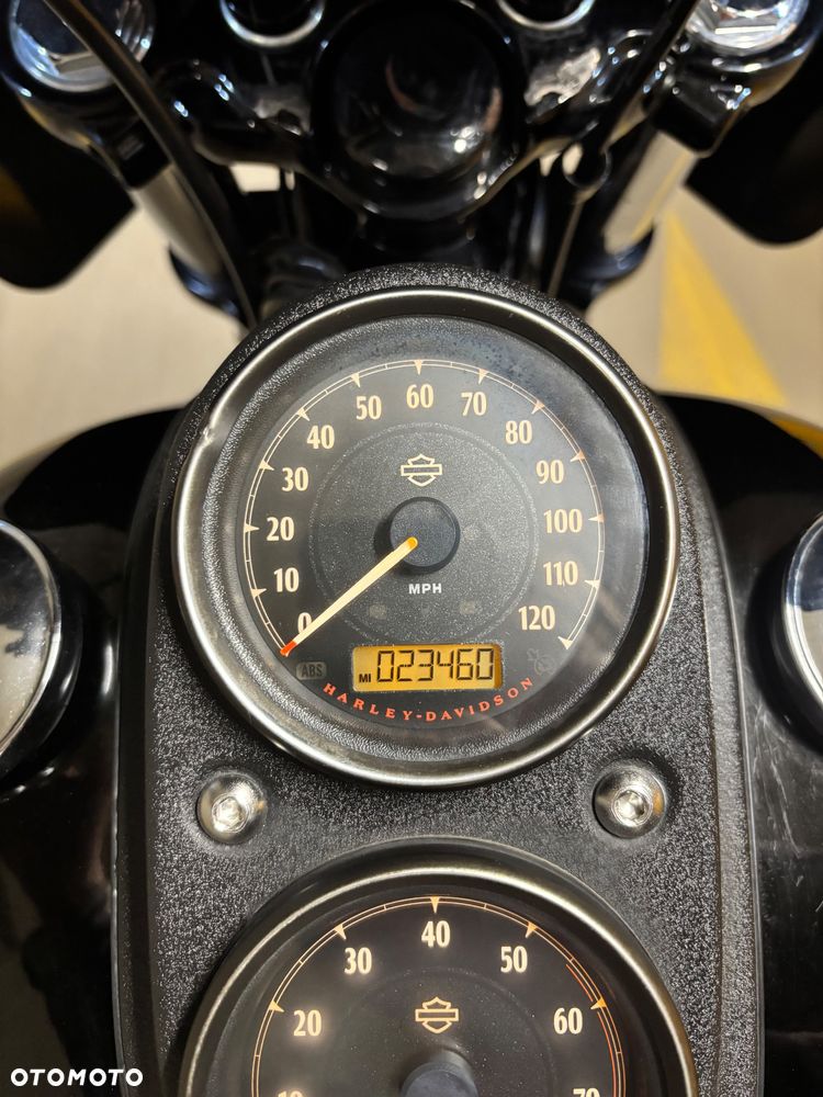Harley-Davidson Dyna Low Rider - 15