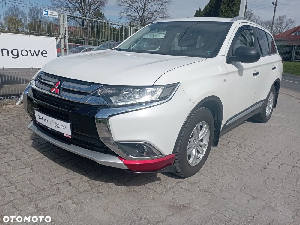 Mitsubishi Outlander 2.0 Invite + 2WD - 2