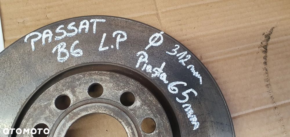 Tarcze hamulcowe klocki przód przednie VW Passat B6 2.0 TDI - 8