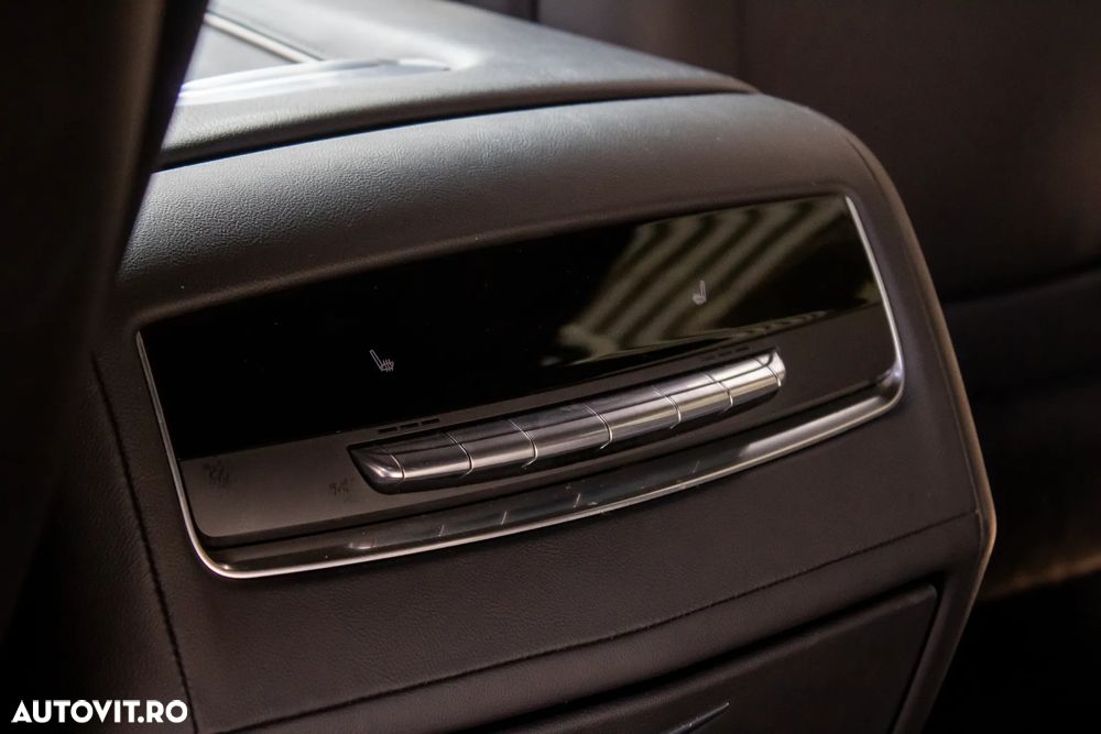 Cadillac Escalade - 16