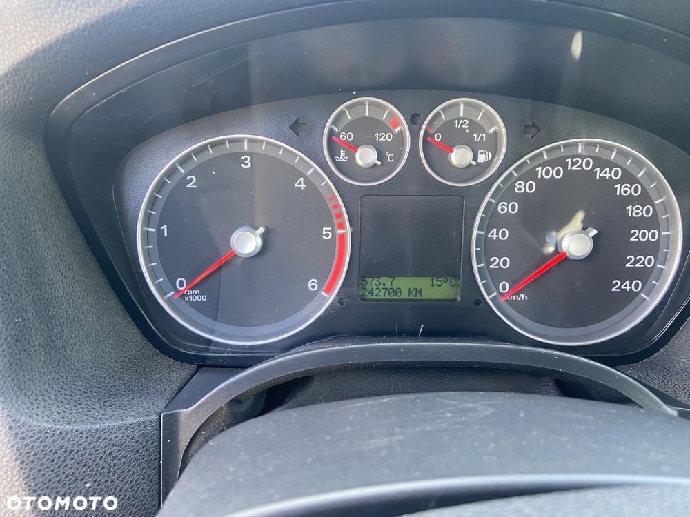 Ford Focus 1.8 TDCi Sport - 11