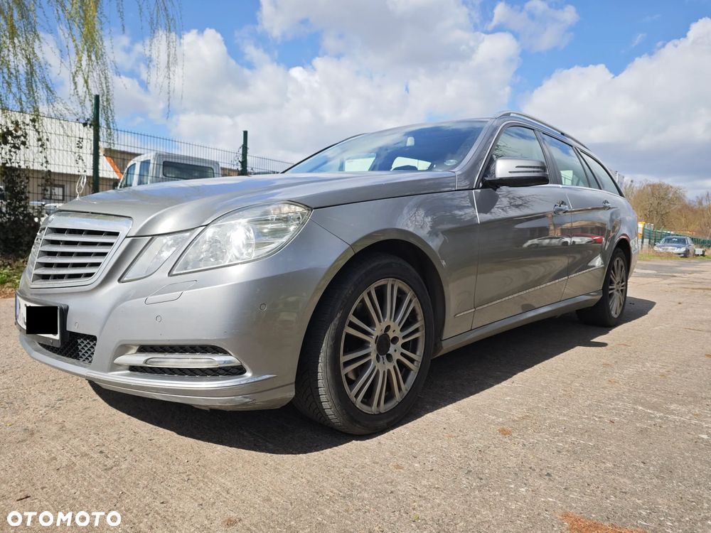 Mercedes-Benz Klasa E 220 CDI DPF BlueEFFICIENCY 7G-TRONIC Elegance - 1