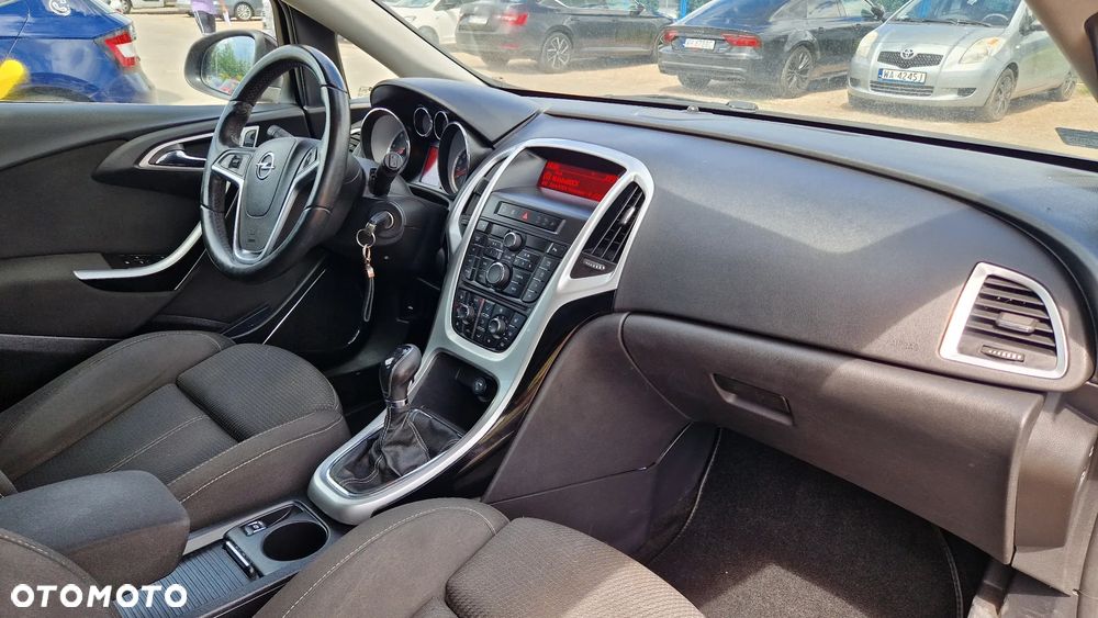 Opel Astra 1.7 CDTI Cosmo - 11