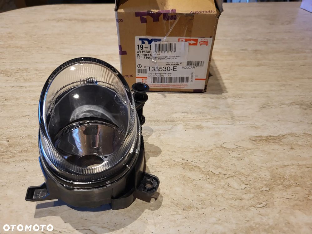 Lampa przeciwmgielna przód P H11 AUDI A1 8X, A4 B7, A5 8T, A6 C6, Q3 8U; VW PASSAT CC 05.04-01.17 - 2
