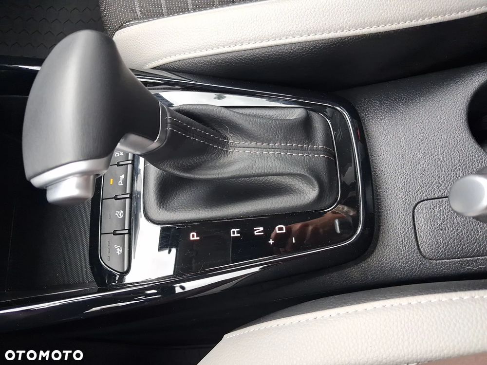 Kia Stonic 1.0 T-GDI L Business Line DCT - 22