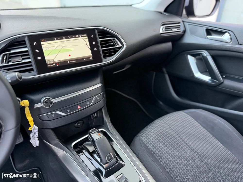 Peugeot 308 SW 1.5 BlueHDi Style EAT8 - 27