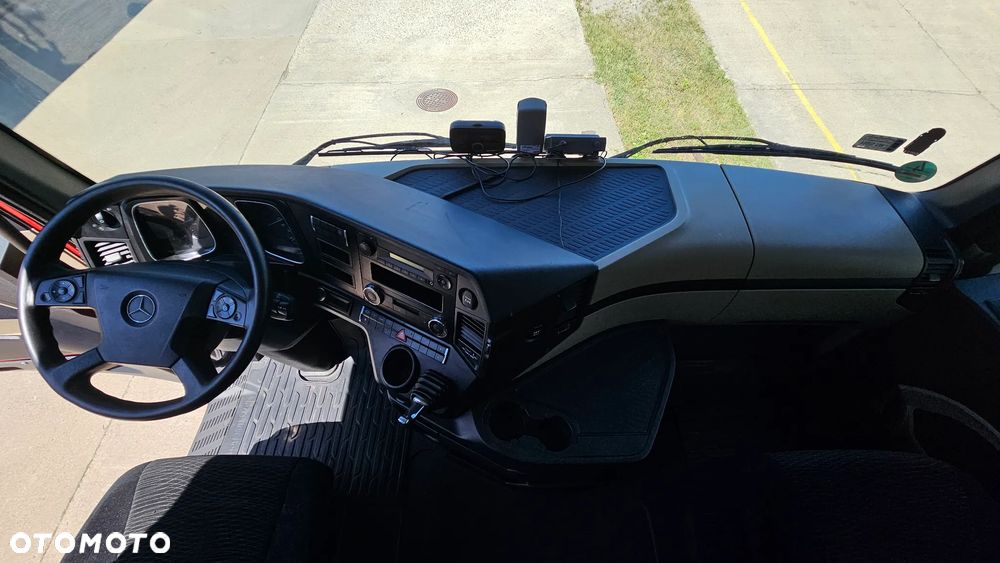 Mercedes-Benz Actros - 14