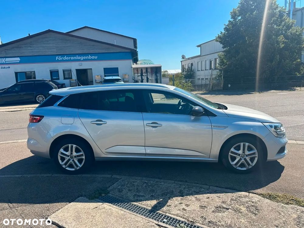 Renault Megane - 5