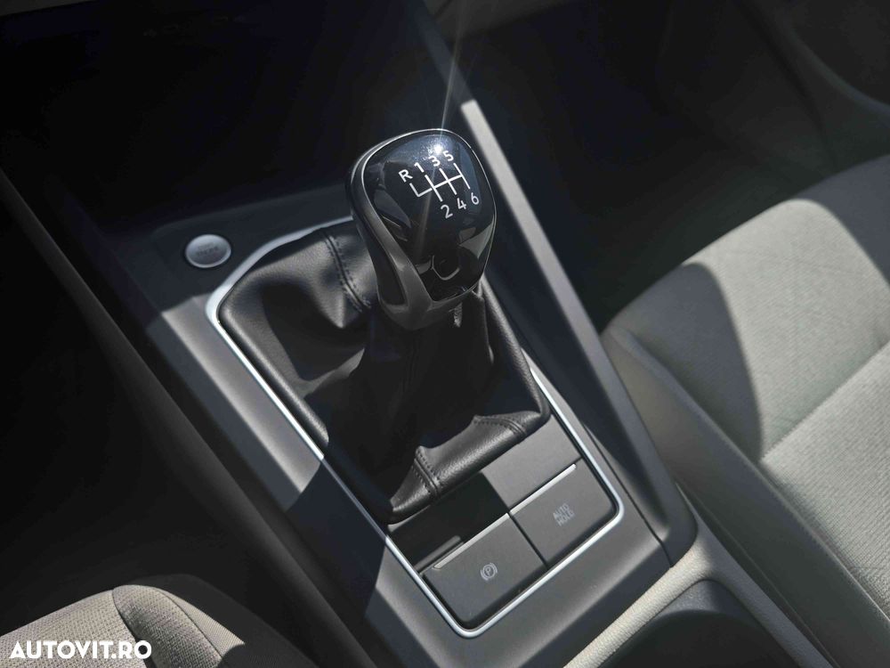 Volkswagen Golf - 14