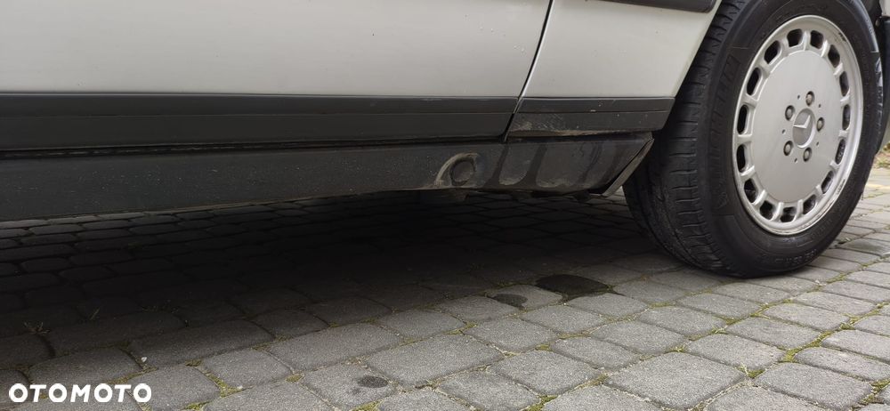 Mercedes-Benz W124 (1984-1993) - 19