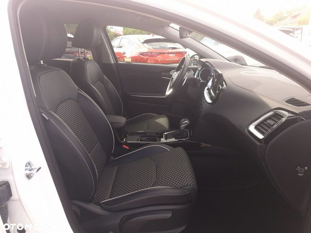 Kia Ceed 1.5 T-GDI Tribute DCT - 27