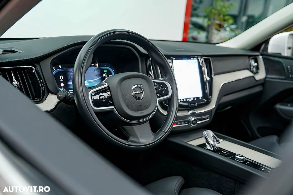 Volvo XC 60 Recharge T6 Twin Engine eAWD Inscription Expression - 18