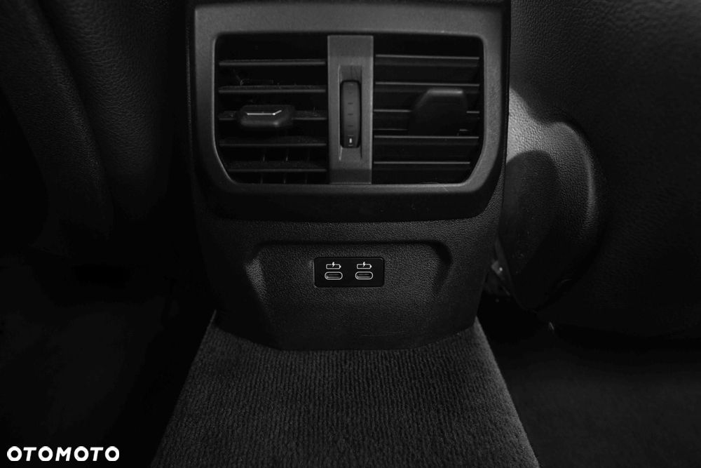 BMW Seria 2 220d M Sport - 41