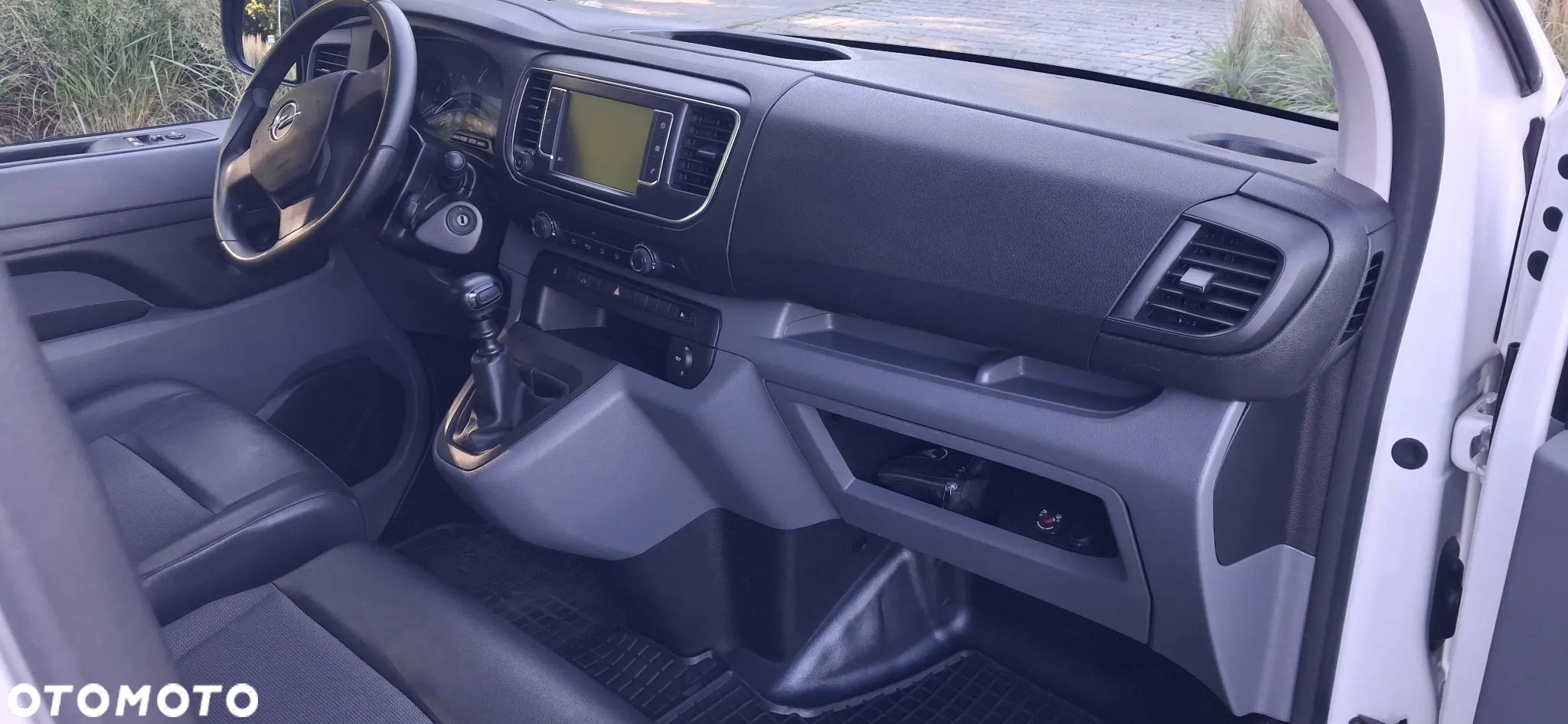 Opel Vivaro - 16