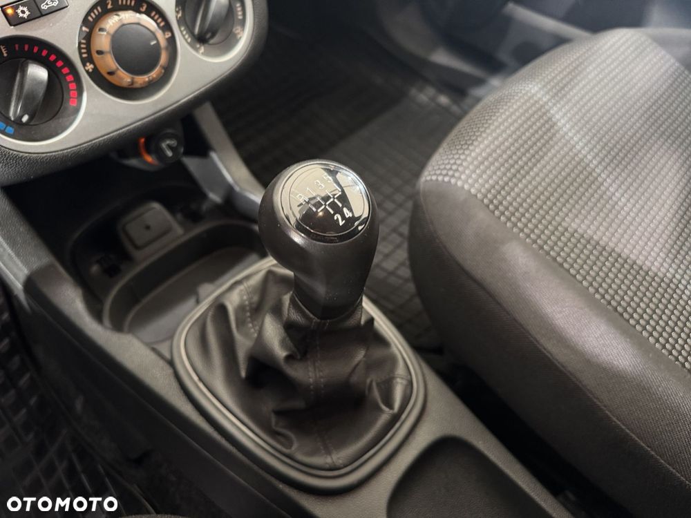 Opel Corsa - 23
