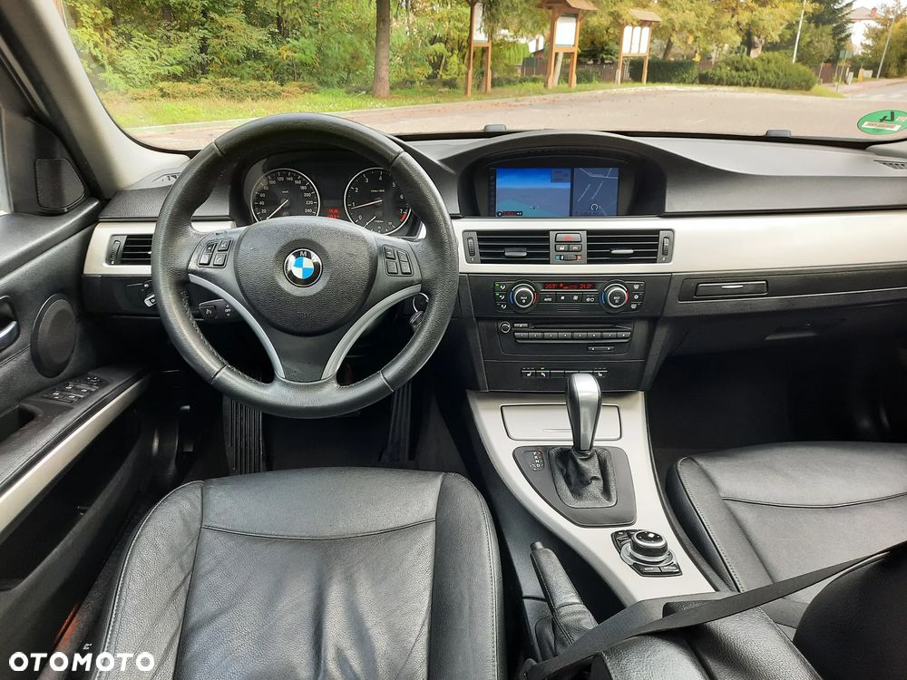 BMW Seria 3 320i Edition Exclusive - 35