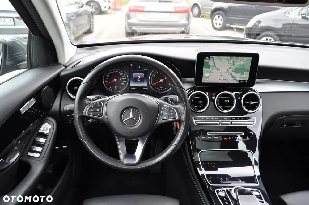 Mercedes-Benz GLC 350 e 4Matic 7G-TRONIC AMG Line - 20