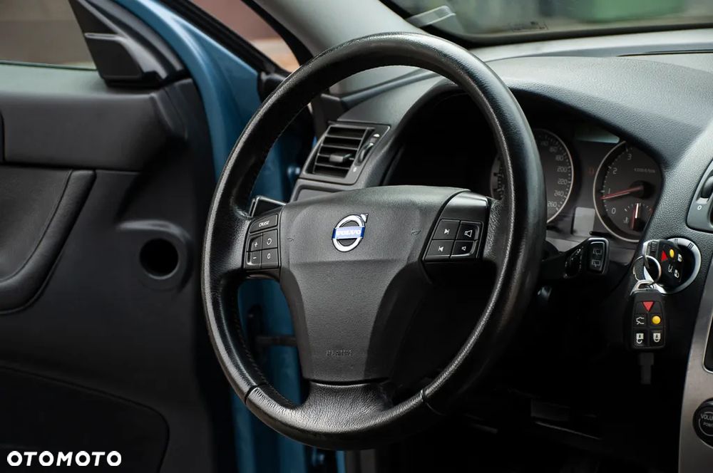 Volvo V50 2.4 Momentum - 28