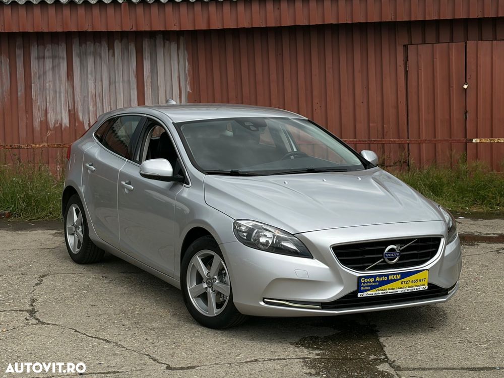 Volvo V40 D2 R Design - 18