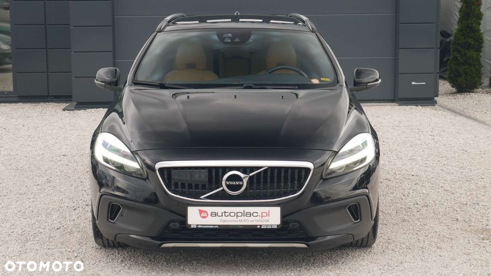 Volvo V40 Cross Country - 4
