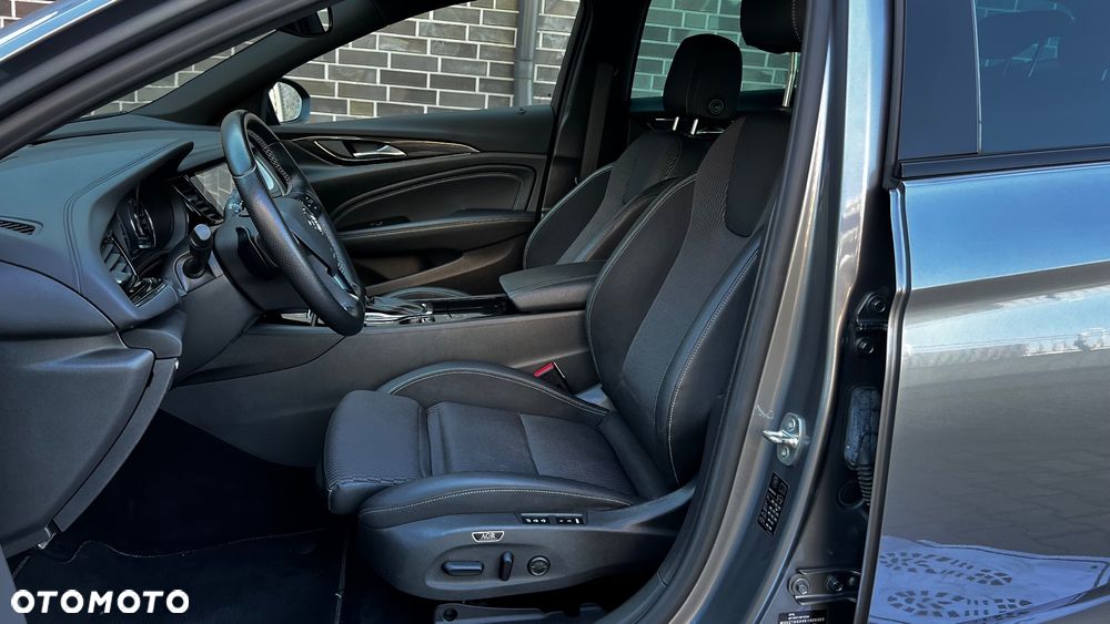 Opel Insignia - 27