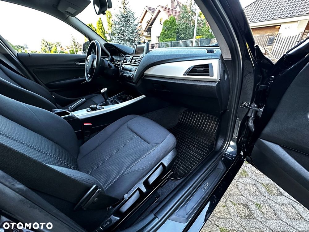 BMW Seria 1 118i Advantage - 32