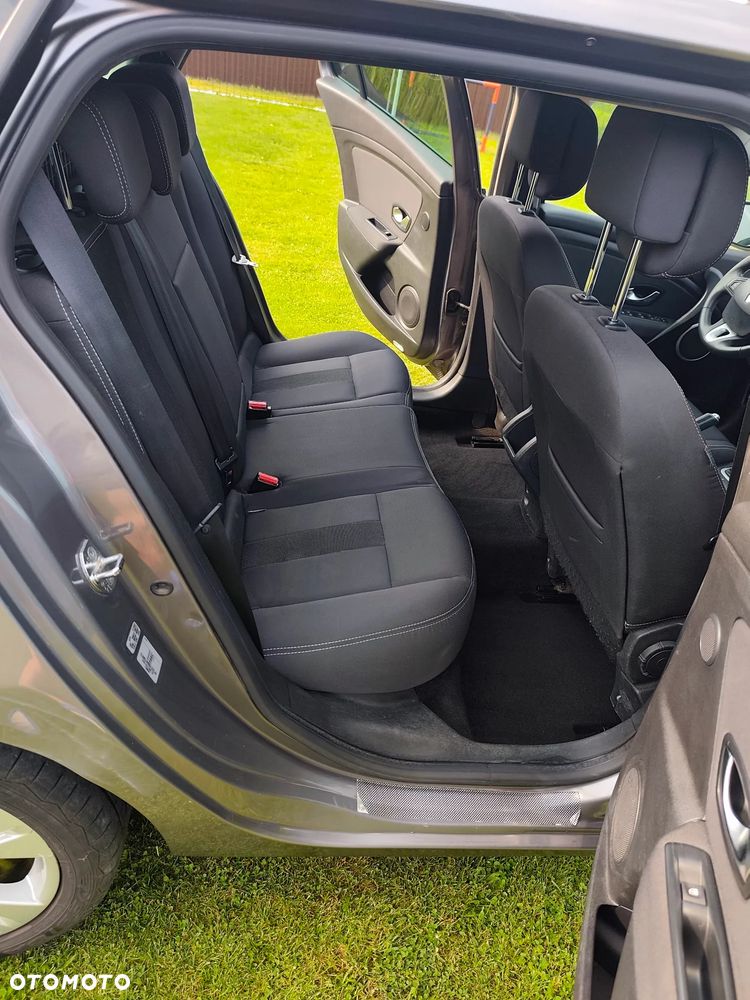 Renault Megane TCe 130 Bose Edition - 16