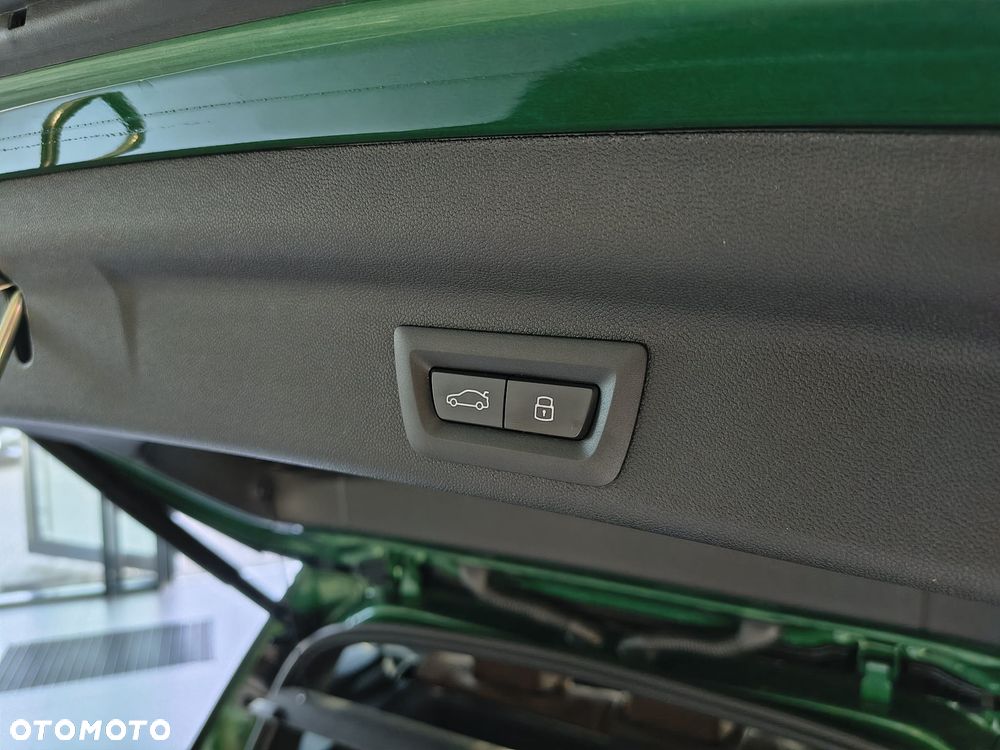 MINI Countryman C mHEV Linia Favoured - 35