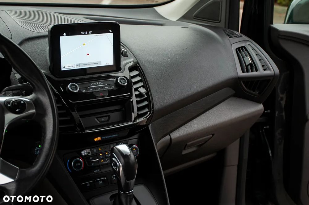 Ford Tourneo Connect Grand - 31