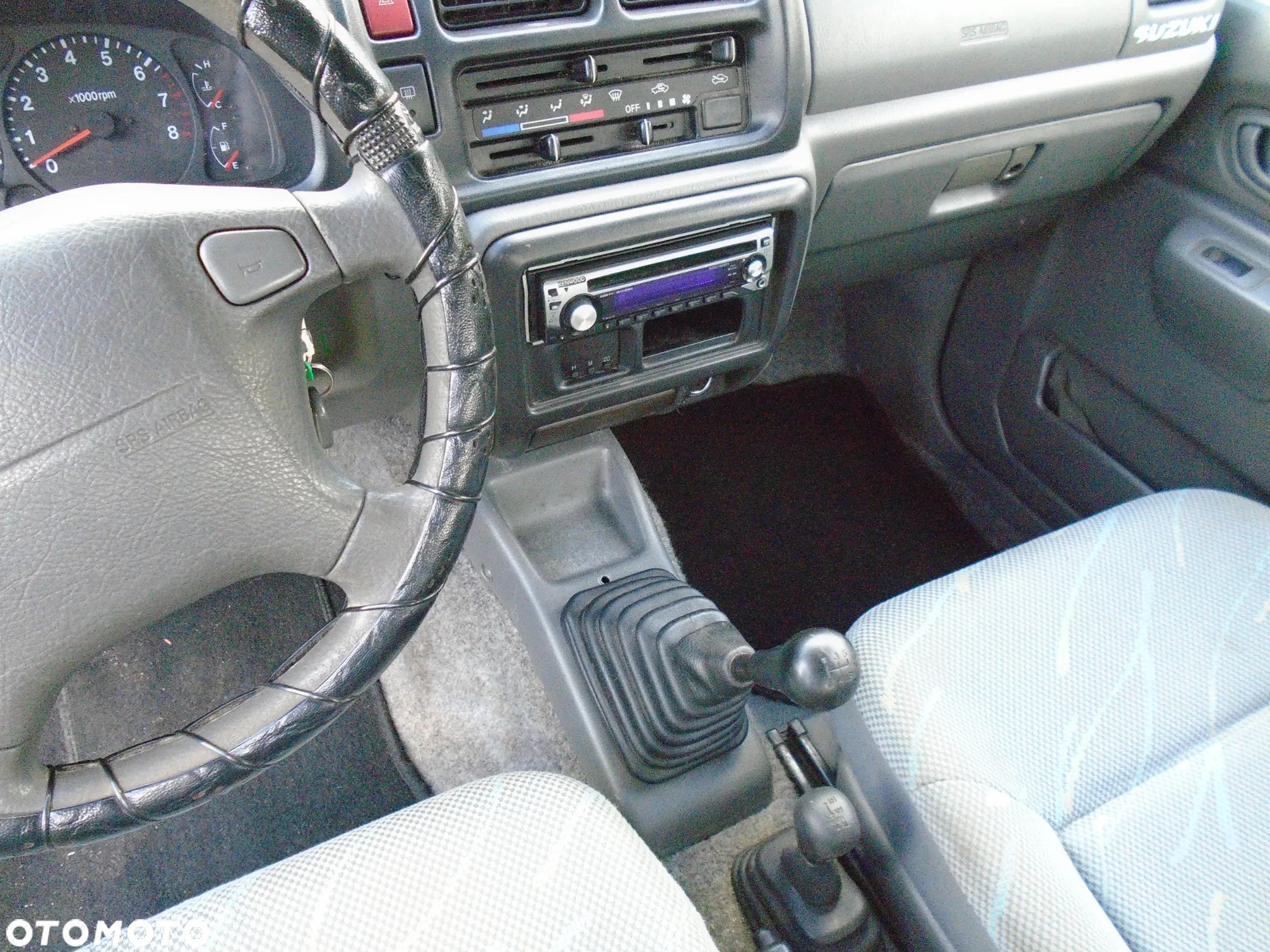 Suzuki Jimny 1.3 - 9