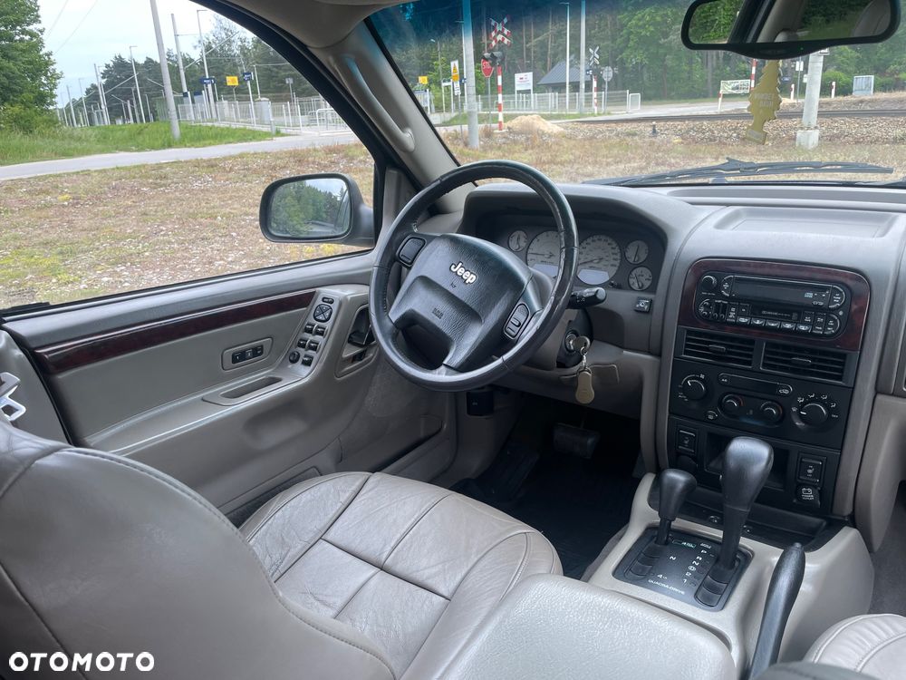 Jeep Grand Cherokee 4.7 Limited - 27