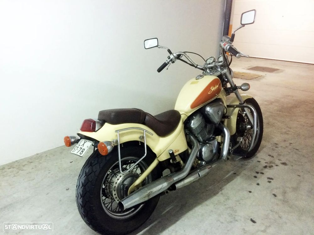Honda Shadow Custom - 2