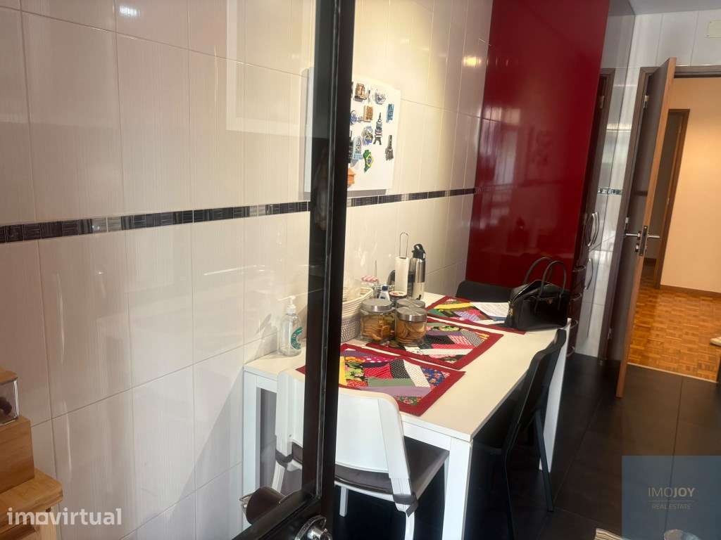 Apartamento T2 no Porto - Grande imagem: 4/21