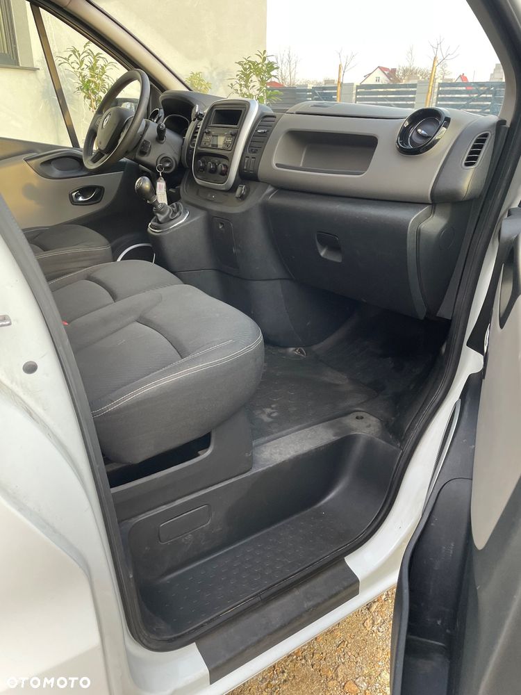 Renault Trafic - 16