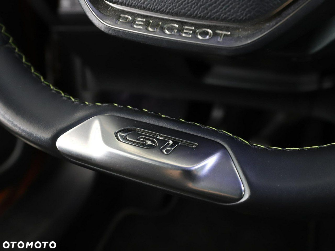 Peugeot 2008 1.2 PureTech GT Line S&S - 34