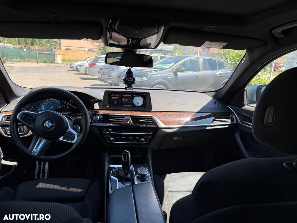 BMW Seria 5 530i xDrive AT - 9