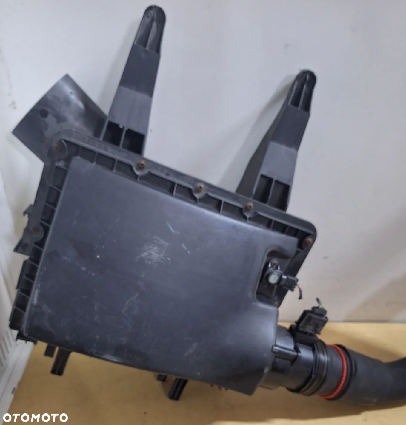OBUDOWA FILTRA POWIETRZA 9065280106-VW CRAFTER 2.5TDI/SPRINTER 906 /2,2 CDI - 1