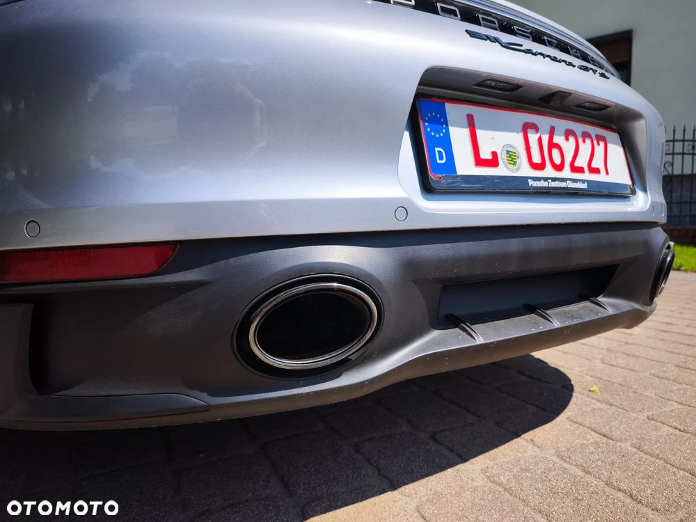 Porsche 911 Carrera GTS PDK - 19