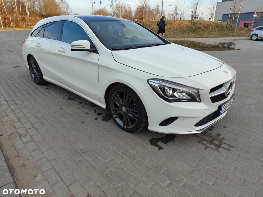 Mercedes-Benz CLA - 12