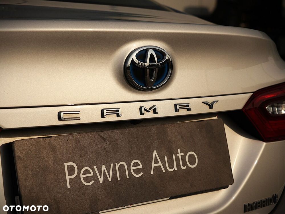 Toyota Camry 2.5 Hybrid Comfort CVT - 30