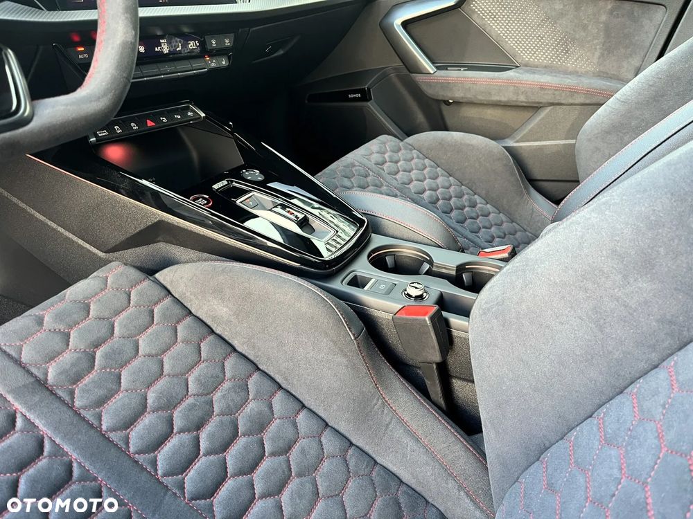 Audi RS3 Sportback TFSI Quattro S tronic - 18